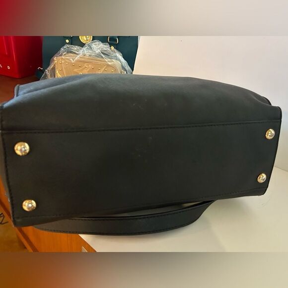 Michael Kors Black Hamilton bag lock and key should bag - Picture 6 of 9